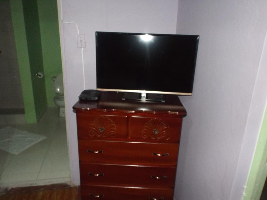 Tropical Court Inn New Kingston Oda fotoğraf