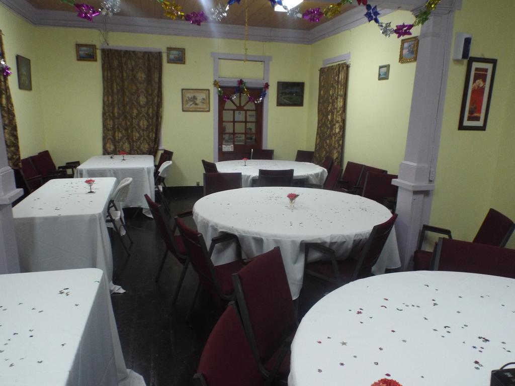 Tropical Court Inn New Kingston Dış mekan fotoğraf