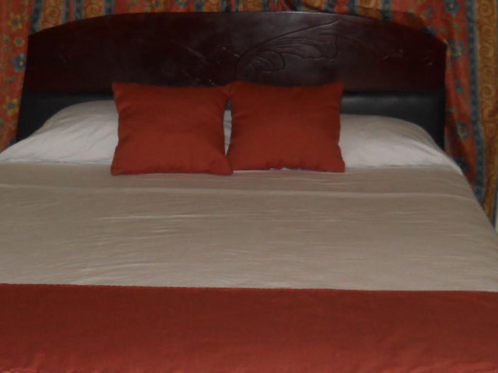 Tropical Court Inn New Kingston Oda fotoğraf